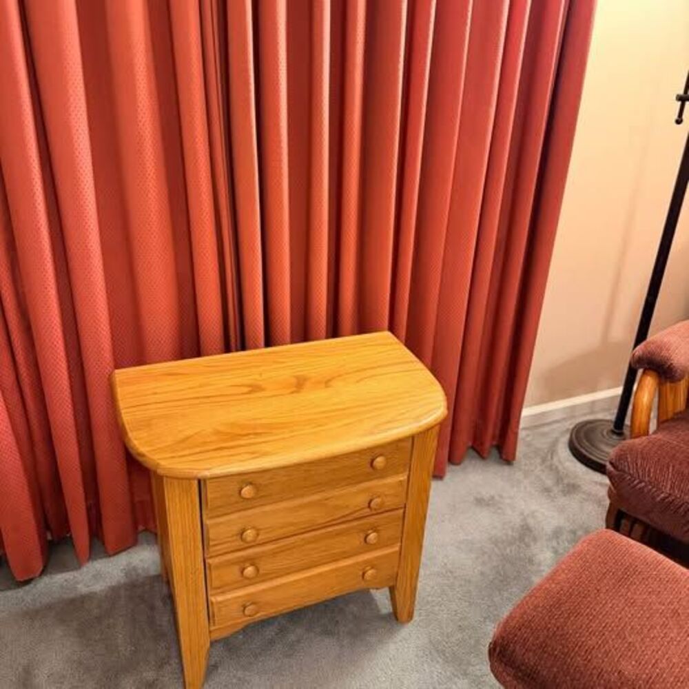 Vintage— solid oak end table—16”d x 23.5”h x26”w